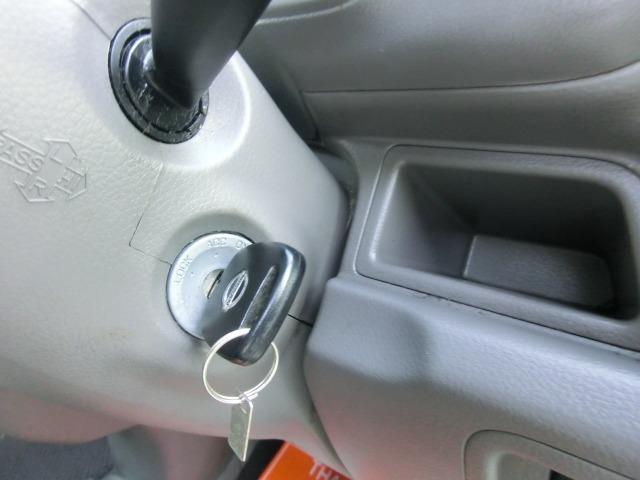 NV100クリッパーバン DX パートタイム4WD 保証付き キーレス ABS パワステ付き 運転席エアバック エアコン(42枚目)