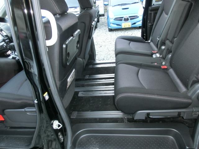 セレナ ハイウェイスター Vセレクション4WD 保証付き 両面パワースライドドア アルミ PS PW フルフラット オートクルーズ ナビTV ABS 衝突安全ボディ ESC エアロ リアエアコン 寒冷地仕様 3列シート ウォークスルー(32枚目)