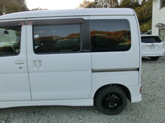 アトレーワゴン カスタムターボＲ　４ＷＤ　保証付き　パワステ　盗難防止システム　ＡＡＣ　Ｗエアバック　キーレスエントリー　ベンチシート　衝突安全ボディ　ＡＢＳ　エアバッグ　パワーウィンドゥ（17枚目）