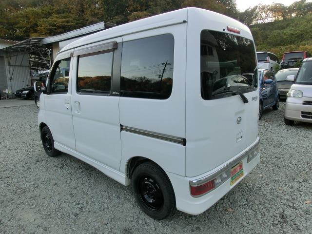 アトレーワゴン カスタムターボＲ　４ＷＤ　保証付き　パワステ　盗難防止システム　ＡＡＣ　Ｗエアバック　キーレスエントリー　ベンチシート　衝突安全ボディ　ＡＢＳ　エアバッグ　パワーウィンドゥ（18枚目）