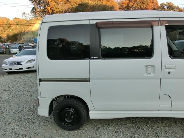 アトレーワゴン カスタムターボＲ　４ＷＤ　保証付き　パワステ　盗難防止システム　ＡＡＣ　Ｗエアバック　キーレスエントリー　ベンチシート　衝突安全ボディ　ＡＢＳ　エアバッグ　パワーウィンドゥ（22枚目）