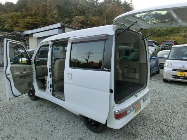 アトレーワゴン カスタムターボＲ　４ＷＤ　保証付き　パワステ　盗難防止システム　ＡＡＣ　Ｗエアバック　キーレスエントリー　ベンチシート　衝突安全ボディ　ＡＢＳ　エアバッグ　パワーウィンドゥ（25枚目）