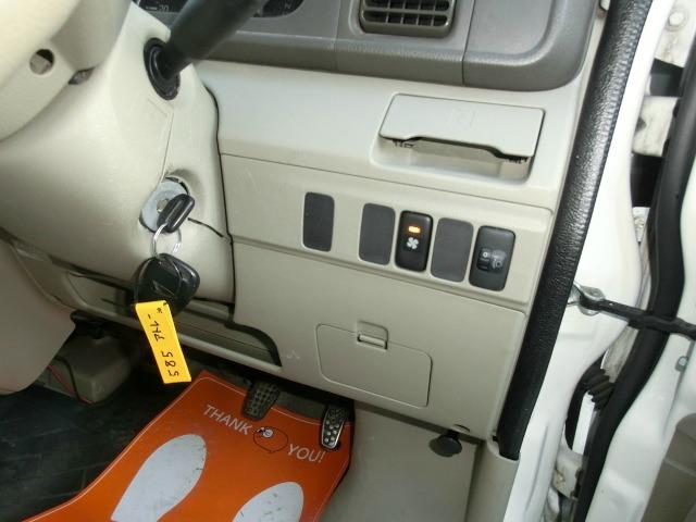 アトレーワゴン カスタムターボＲ　４ＷＤ　保証付き　パワステ　盗難防止システム　ＡＡＣ　Ｗエアバック　キーレスエントリー　ベンチシート　衝突安全ボディ　ＡＢＳ　エアバッグ　パワーウィンドゥ（39枚目）