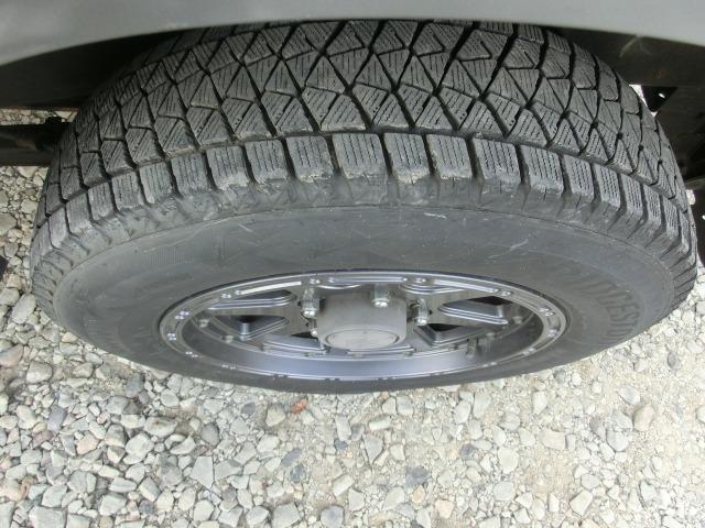 ジムニー ランドベンチャーパートタイム４ＷＤ　保証付き　前席パワーウインドウ　助手席エアバック　運転席エアバッグ　革シート　ＰＳ　衝突安全ボディ　ＡＢＳ付　シートヒータ　ＥＴＣ　ＡＴエアコン　４ＷＤ車　ターボー（14枚目）