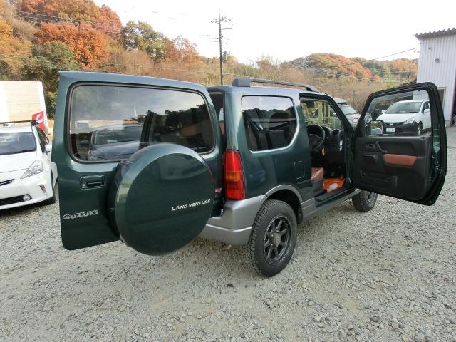 ジムニー ランドベンチャーパートタイム４ＷＤ　保証付き　前席パワーウインドウ　助手席エアバック　運転席エアバッグ　革シート　ＰＳ　衝突安全ボディ　ＡＢＳ付　シートヒータ　ＥＴＣ　ＡＴエアコン　４ＷＤ車　ターボー（27枚目）