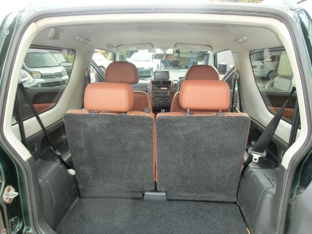 ジムニー ランドベンチャーパートタイム４ＷＤ　保証付き　前席パワーウインドウ　助手席エアバック　運転席エアバッグ　革シート　ＰＳ　衝突安全ボディ　ＡＢＳ付　シートヒータ　ＥＴＣ　ＡＴエアコン　４ＷＤ車　ターボー（29枚目）