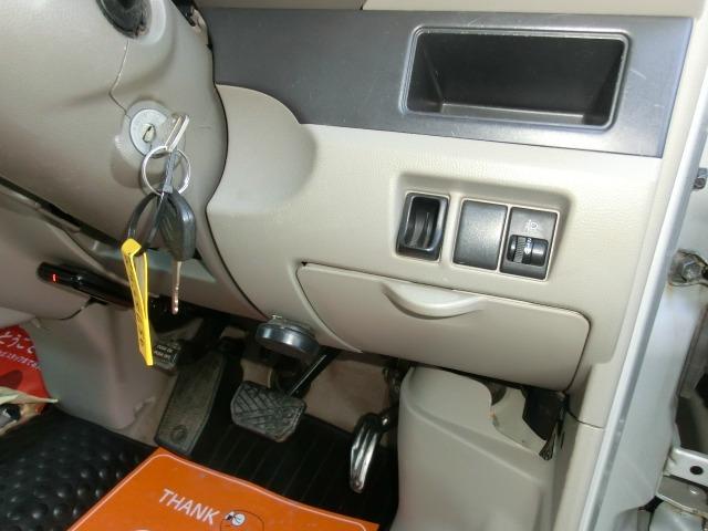 エブリイ ジョインターボ　イモビライザー　１オーナー車　オートエアコン　パワーウィンドゥ　運転席助手席エアバック　フルタイム４ＷＤ　ターボ　運転席エアバッグ　パワーステアリング　衝突安全ボディ　ＡＢＳ　ワイヤレスキー（38枚目）