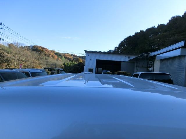 エブリイ ＰＡリミテッド　盗難防止　衝撃安全ボディー　フロントパワーウインドウ　キーレスキー　助手席エアバック　エアバック　パワステ　ＡＣ　４ＷＤ車　横滑り防止　ＡＢＳ　オートライト（9枚目）