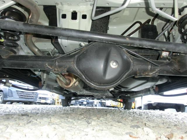 エブリイ ＰＡリミテッド　盗難防止　衝撃安全ボディー　フロントパワーウインドウ　キーレスキー　助手席エアバック　エアバック　パワステ　ＡＣ　４ＷＤ車　横滑り防止　ＡＢＳ　オートライト（46枚目）