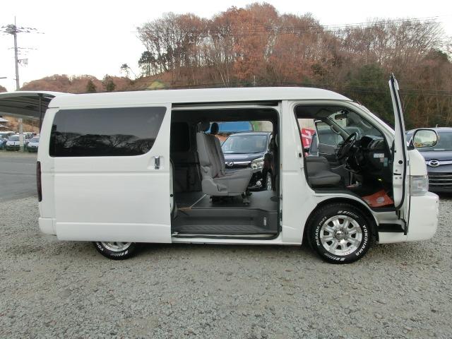 ハイエースバン ロングスーパーGL4WD AT エアバック パワーウィンドウ ETC エアコン ABS パワーステアリング 助手席エアバッグ Wエアコン(28枚目)