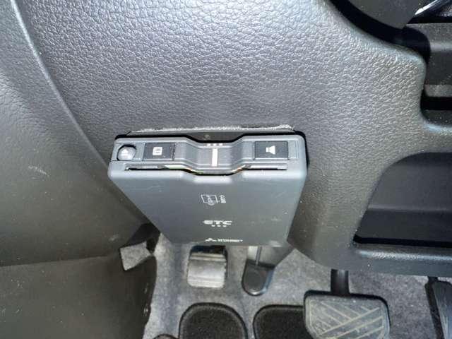 ハスラー ６６０　Ｊスタイル　エマージェンシーブレーキシステム・シート　衝突軽減Ｂ　Ａストップ　スマキー　フルオートエアコン　キーレススタートシステム　パワーウインド　パワステ　ＡＢＳ　アルミホイル　ナビＴＶ　ワンセグ　ＥＴＣ　エアバッグ　メモリーナビ（10枚目）