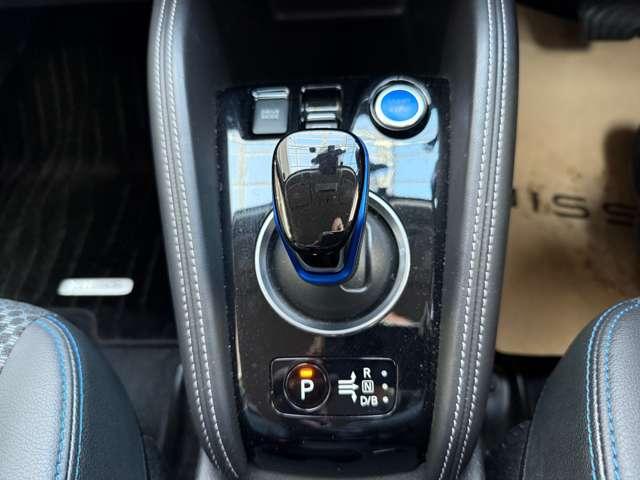 キックス １．２　Ｘ　（ｅ－ＰＯＷＥＲ）　プロパイロット・アラウンドビューモニター　ナビ＆ＴＶ　クルコン　スマートキー　レーンアシスト　パワーステアリング　盗難防止システム　ドライブレコーダー　ＥＴＣ　メモリーナビ　サイドエアバッグ　アルミ　ＡＡＣ　キーレス　パワーウィンドウ　ＡＢＳ（14枚目）