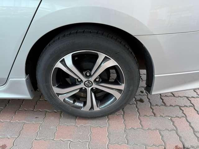 シルフィ 1.8 S ツーリング 純正フルエアロ・ローダウンサス アルミホイール Wエアバック キーレスエントリー オートエアコン パワーステアリング パワーウインドウ エアバッグ インテリジェントキ-(18枚目)