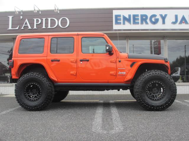 ジープ・ラングラーアンリミテッド サハラ ローンチエディション ロッククローラーRRDリフトUP/METHOD17AW/NITTO40インチタイヤ/Flowmasterマフラー/純正ソナー対応ポイズン前後バンパー/ロックレール/オバフェン/ドラレコ/黒革/ラテラル(23枚目)