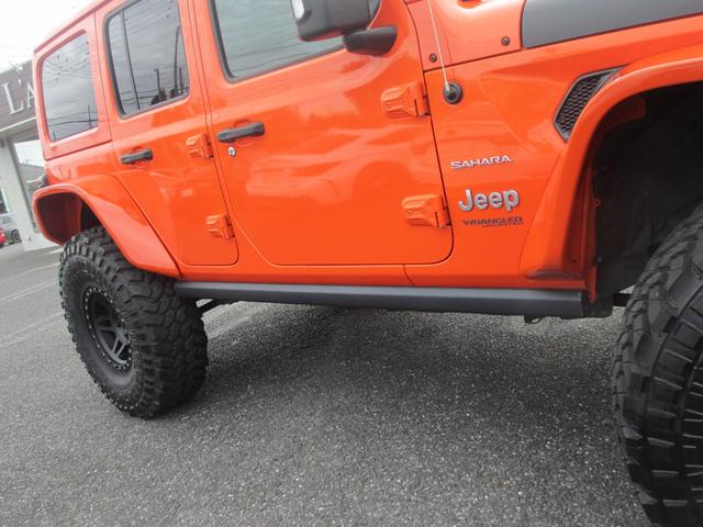 ジープ・ラングラーアンリミテッド サハラ ローンチエディション ロッククローラーRRDリフトUP/METHOD17AW/NITTO40インチタイヤ/Flowmasterマフラー/純正ソナー対応ポイズン前後バンパー/ロックレール/オバフェン/ドラレコ/黒革/ラテラル(36枚目)