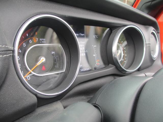 ジープ・ラングラーアンリミテッド サハラ ローンチエディション ロッククローラーRRDリフトUP/METHOD17AW/NITTO40インチタイヤ/Flowmasterマフラー/純正ソナー対応ポイズン前後バンパー/ロックレール/オバフェン/ドラレコ/黒革/ラテラル(79枚目)