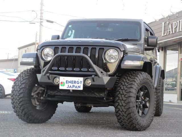 ジープ・ラングラーアンリミテッド ウィリス ラフカントリーリフトUP/JAOSマフラー/2024年製オープンカントリー35タイヤ/黒革シートカバー/前後バンパー/ロックレール/カスタムフードカバー+ラッチ+ドアバイザー/社外テール/背面キット(44枚目)