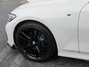 ３２０ｄ　ｘＤｒｉｖｅ　Ｍスポーツ　Ｍパフォーマンス＋社外エアロ／ｈａｒｍａｎｋａｒｄｏｎ／ＨＵＤ／黒革／ＢＭＷグロスブラック１９ＡＷ／Ｍ３４０用ブルーブレーキキャリパー／Ｍパフォーマンスステアリング／ブラックルーフ／ブラックキドニー（32枚目）