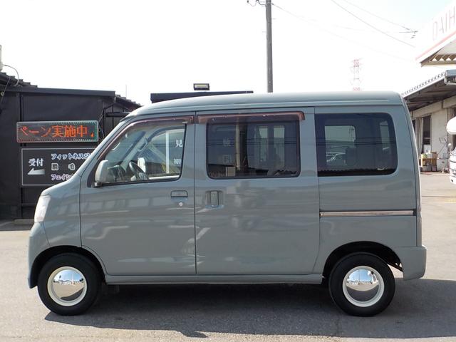 ハイゼットカーゴ スペシャルクリーン　４ＷＤ　オートマ　フル装備　新品１２インチベンプラホイールキャップ　アーバンカーキオールペイント済み（3枚目）