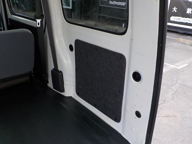 ハイゼットカーゴ スペシャルクリーン　４ＷＤ　オートマ　フル装備　新品１２インチベンプラホイールキャップ　アーバンカーキオールペイント済み（26枚目）