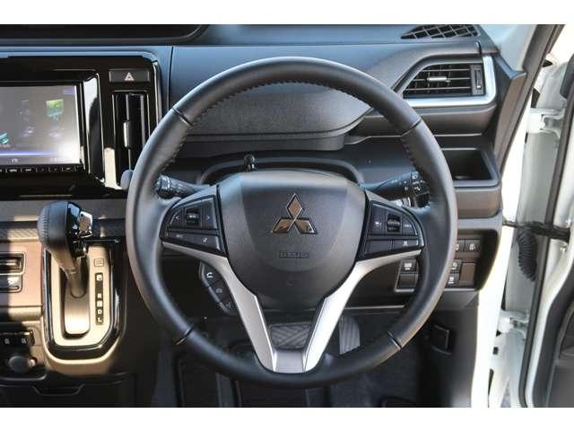 レーダークルーズコントロール　ステアリングスイッチ