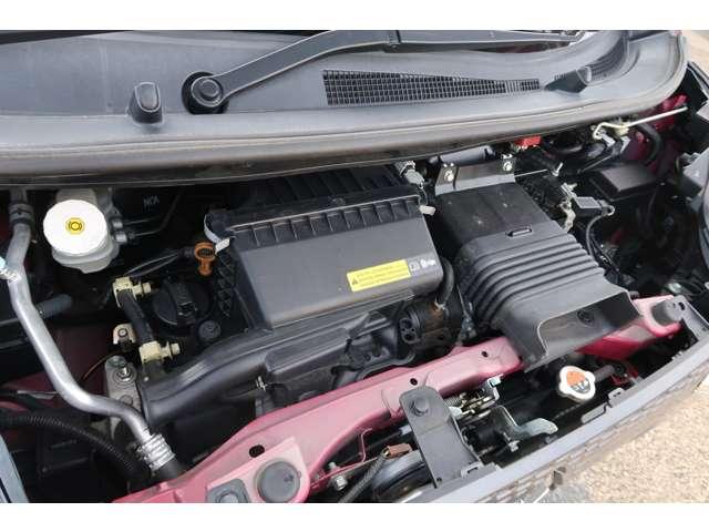 三菱では、高い技術と豊富な経験を備えた三菱メカニックと品質評価検査によって、点検整備でメカニカル機能と安心のボディーチェックを実施しています。