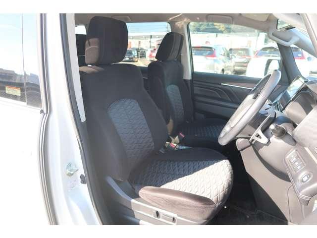 デリカＤ：５ Ｇ　パワーパッケージ　８名　禁煙　車検整備付　純正オリジナルナビ（7枚目）