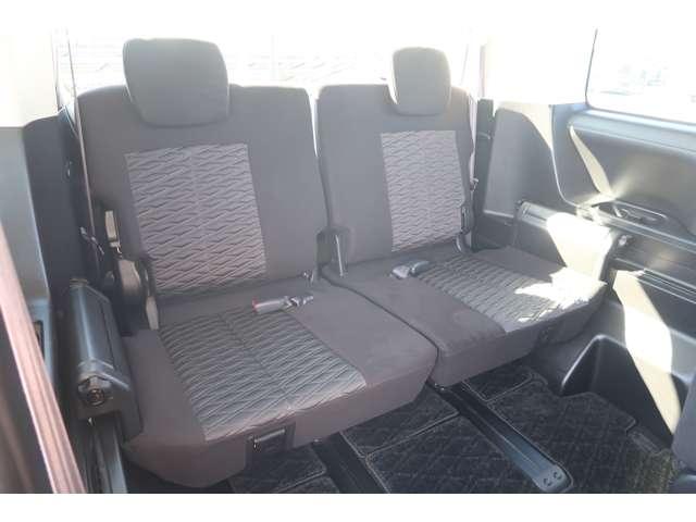 デリカＤ：５ Ｇ　パワーパッケージ　８名　禁煙　車検整備付　純正オリジナルナビ（9枚目）