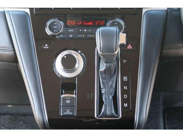 デリカＤ：５ Ｇ　パワーパッケージ　８名　禁煙　車検整備付　純正オリジナルナビ（11枚目）