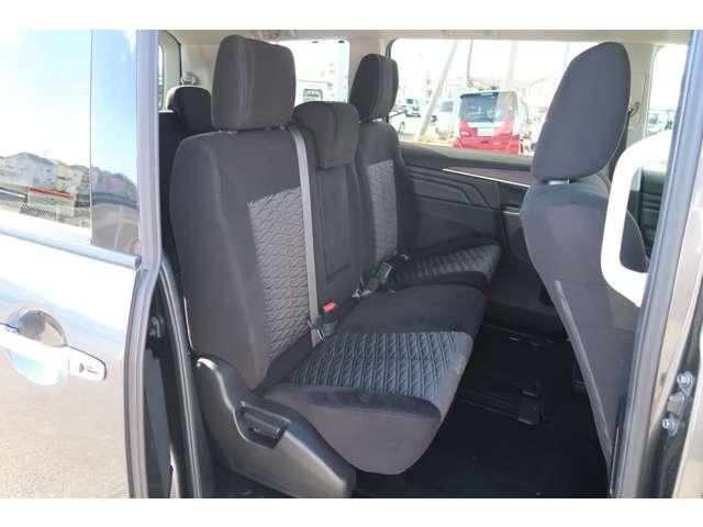 デリカＤ：５ Ｐ　８名　禁煙　車検整備付　純正オリジナルナビ（7枚目）