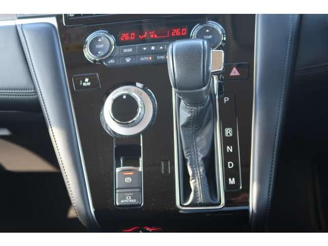 デリカＤ：５ Ｐ　８名　禁煙　車検整備付　純正オリジナルナビ（10枚目）