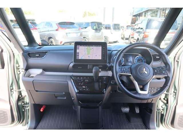 デリカミニ Ｔ　プレミアム　４名　禁煙　純正オリジナルナビ　バック＆アラ（3枚目）