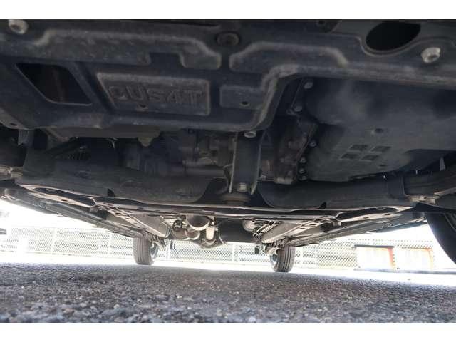 デリカミニ Ｔ　プレミアム　４名　禁煙　純正オリジナルナビ　バック＆アラ（17枚目）