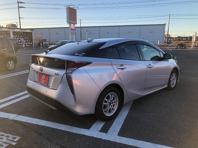 プリウス Ｓセーフティプラス　プッシュスタート・フルセグナビ・バックカメラ・ＬＥＤヘッドライト・ヘッドアップディスプレイ・ビルトインＥＴＣ２．０・レーダークルーズコントロール（6枚目）