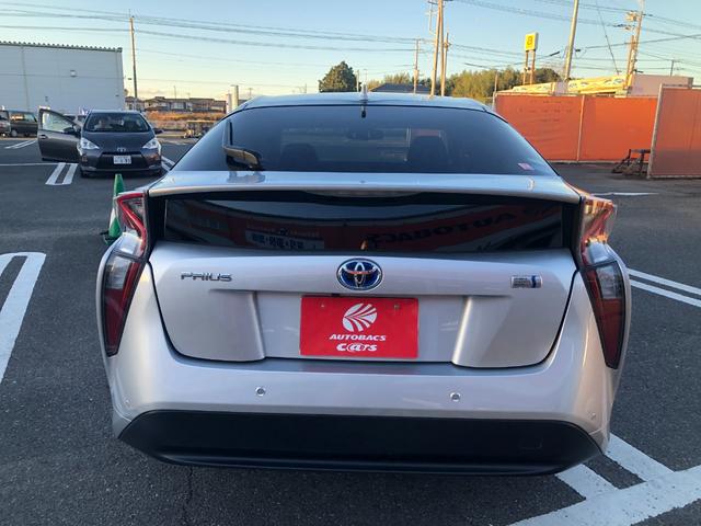 プリウス Ｓセーフティプラス　プッシュスタート・フルセグナビ・バックカメラ・ＬＥＤヘッドライト・ヘッドアップディスプレイ・ビルトインＥＴＣ２．０・レーダークルーズコントロール（7枚目）