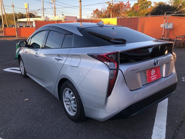 プリウス Ｓセーフティプラス　プッシュスタート・フルセグナビ・バックカメラ・ＬＥＤヘッドライト・ヘッドアップディスプレイ・ビルトインＥＴＣ２．０・レーダークルーズコントロール（8枚目）