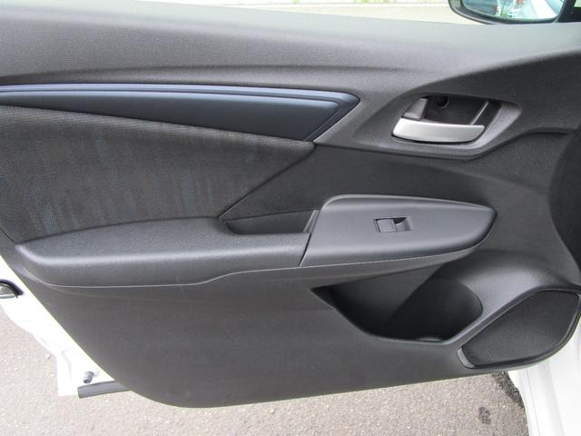 シャトル Ｇ　ホンダセンシング　１オーナー禁煙車　両側オートスライドドア　ナビ　地デジＴＶ　フロントカメラ　バックカメラ　ＥＴＣ　エンジンスターター　社外ＡＷ　純正ホイル１セット　前後センサー（29枚目）