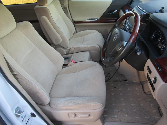 アルファード ３５０Ｓ　Ｃパッケージ　１オーナー禁煙車　４ＷＤ　両側オートスライドドア　パワーバックドア　メモリー付きパワーシート　電動キャプテンシート　純正ナビ　ＴＶ　Ｂモニター　リアフリップダウンモニター　コンビハンドル（26枚目）