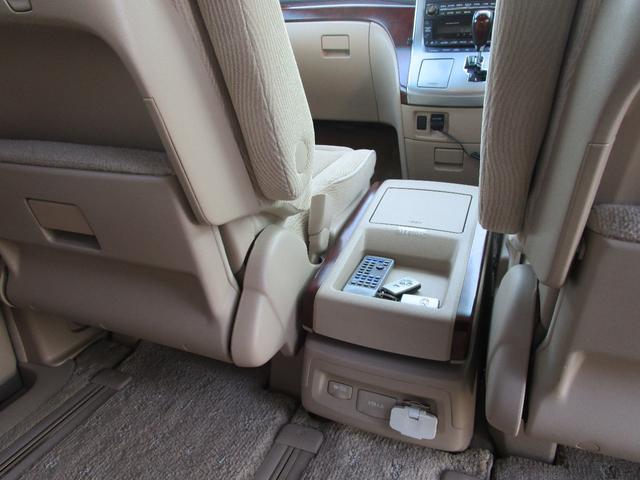 アルファード ３５０Ｓ　Ｃパッケージ　１オーナー禁煙車　４ＷＤ　両側オートスライドドア　パワーバックドア　メモリー付きパワーシート　電動キャプテンシート　純正ナビ　ＴＶ　Ｂモニター　リアフリップダウンモニター　コンビハンドル（39枚目）