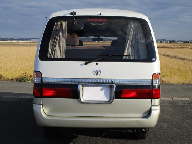 ハイエースワゴン リビングサルーンＥＸ　社外ナビ　フルセグＴＢ　Ｂモニター　デジタルインナーミラーＥＴＣ　トリプルムーンルーフ　タイミングチェーン（12枚目）