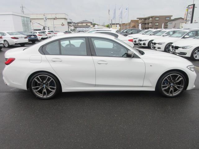 M340i xDrive 正規認定中古車 ワンオーナー レーザーライト レザーシート シートヒーター ヘッドアップディスプレイ 純正HDDナビ ジェスチャーコントロール リバースアシスト 純正19インチ ACC(18枚目)