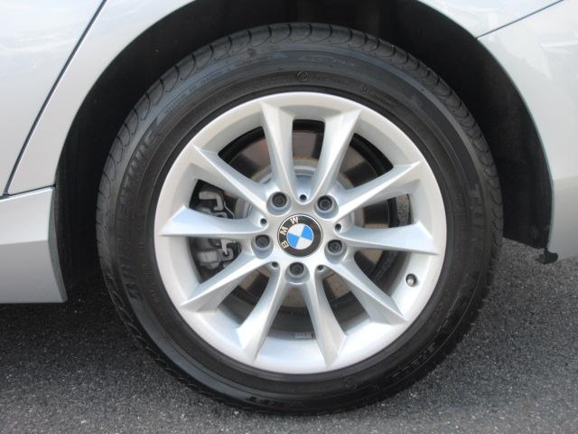 118d スタイル 正規認定中古車 弊社元社有車 LEDヘッドライト 純正HDDナビ コンフォートアクセス ドライビングアシスト パーキングアシスト ハーフレザーシート シートヒーター 純正16インチ バックカメラ(21枚目)