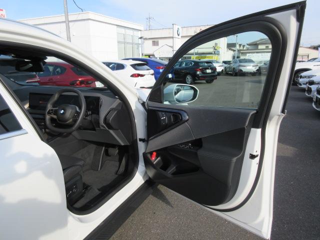 Ｘ３ ２０　ｘＤｒｉｖｅ　Ｘライン　Ｈａｒｍａｎ／Ｋａｒｄｏｎ・２０インチＡＷ・ステアリングヒーター・Ｆ／Ｒシートヒーター・ワイヤレスチャージ（27枚目）