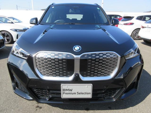 ｉＸ１ ｅＤｒｉｖｅ　２０　Ｍスポーツ　ＥＴＣ・ＡＣＣ・ワイヤレスチャージ・ヘッドアップディスプレイ・３６０°カメラ（3枚目）