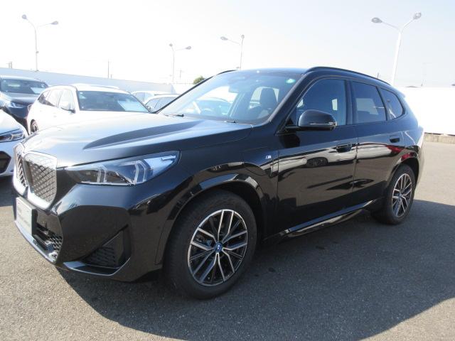 ｉＸ１ ｅＤｒｉｖｅ　２０　Ｍスポーツ　ＥＴＣ・ＡＣＣ・ワイヤレスチャージ・ヘッドアップディスプレイ・３６０°カメラ（10枚目）