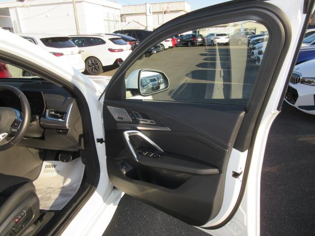 ｉＸ２ ｘＤｒｉｖｅ　３０　Ｍスポーツ　ＥＴＣ　・ＡＣＣ・純正ナビ（31枚目）