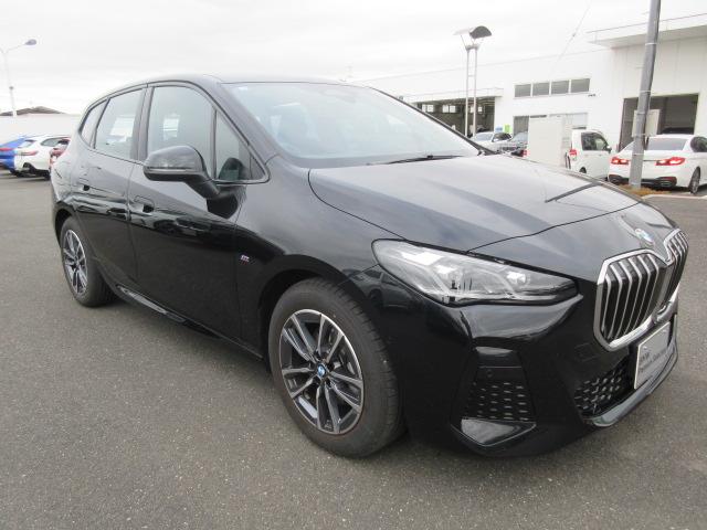 保証に関しましては全国どこのディーラーでもご使用いただける認定中古車保証が付きます。アフターメンテナンスもお近くのディーラーにて行うことができますので安心してお乗りいただけます。