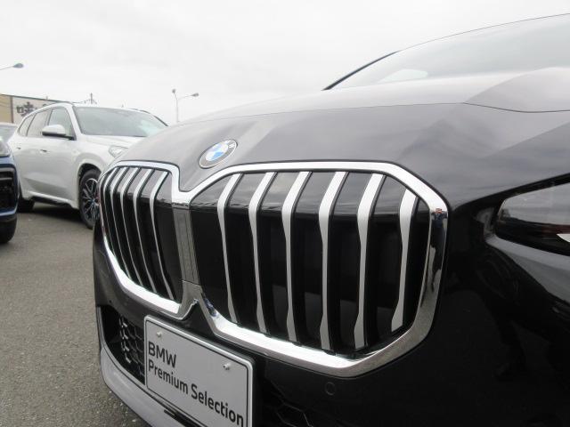 バリューローン＝お支払額の一部を据え置くことで月々のお支払いを軽減。ＢＭＷだからこそ実現できる高い据置額により、月々のお支払額を格段に抑えることができます。