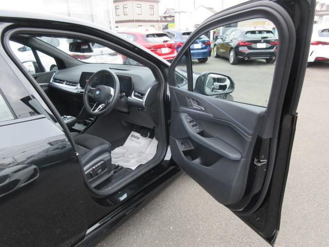 現在お乗りのお車の査定も実施させて頂いております。お車の年式、走行距離、色、傷の状態等お聞かせください。お問い合わせ先　栃木ＢＭＷ小山店　０２８５‐２３‐３１１１