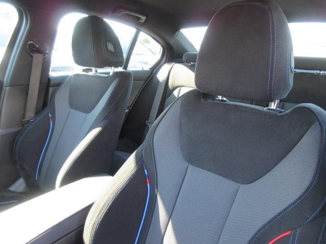 第三者の鑑定師が外装・内装・機関・修復歴をチェックしております